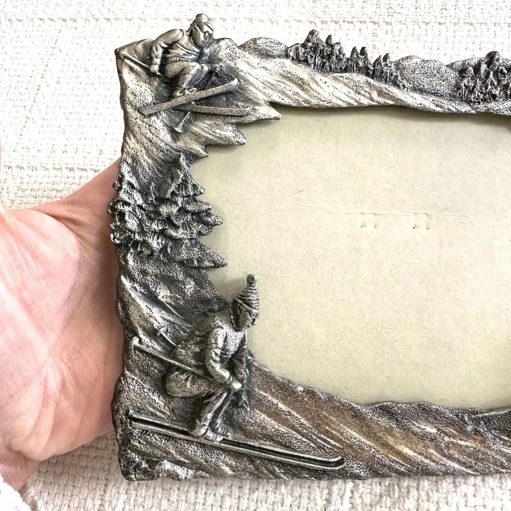VTG Skiing Mountain Pewter Picture Frame Ski Lodge Cabin Core 3D 7x5.5